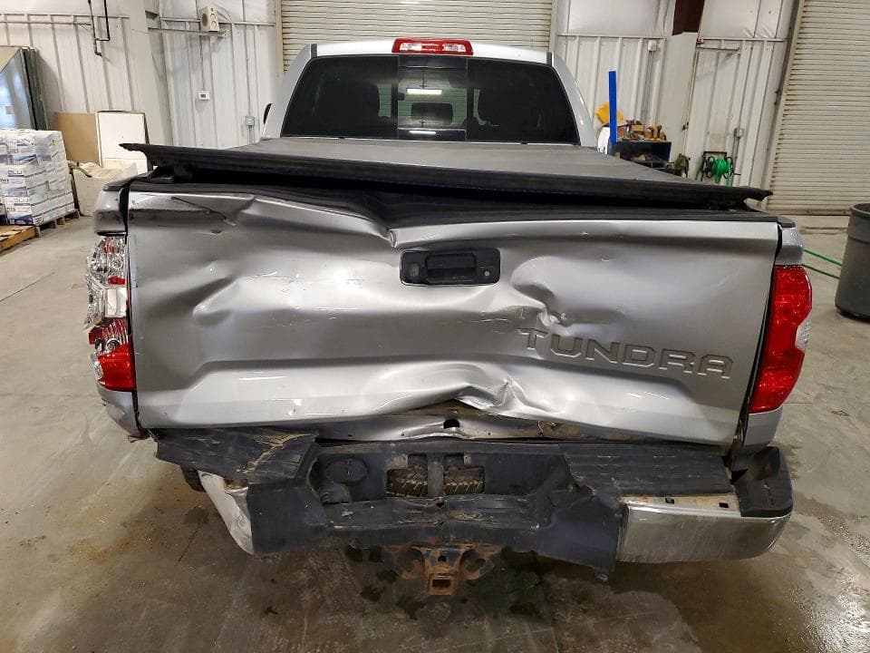 2017 TOYOTA TUNDRA SR5 6