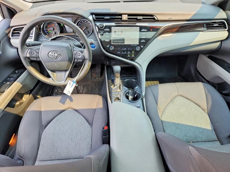 2019 TOYOTA CAMRY LE 8