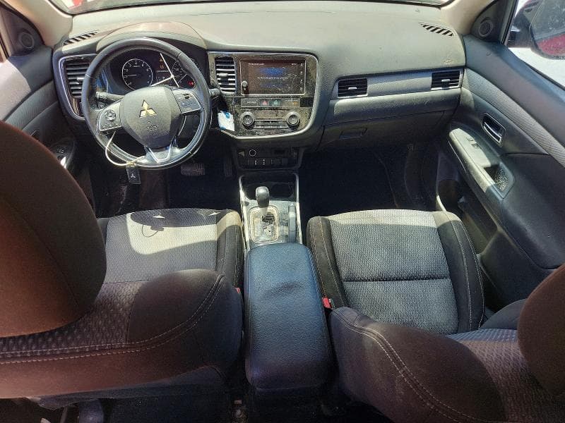 2018 MITSUBISHI OUTLANDER SE 8