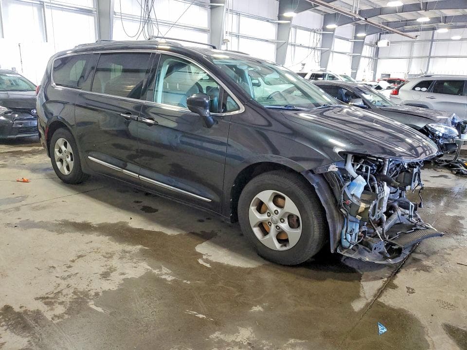 2017 CHRYSLER PACIFICA TOURING L PLUS 4