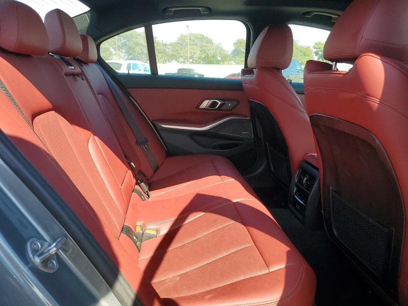 2023 BMW 330E 10