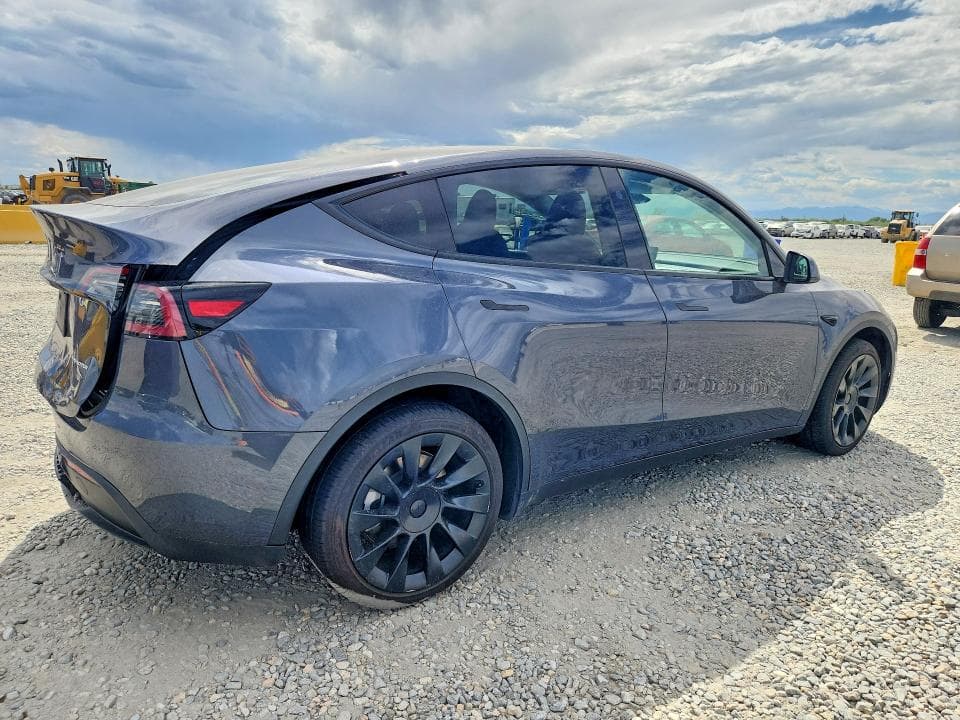 2023 TESLA MODEL Y 3
