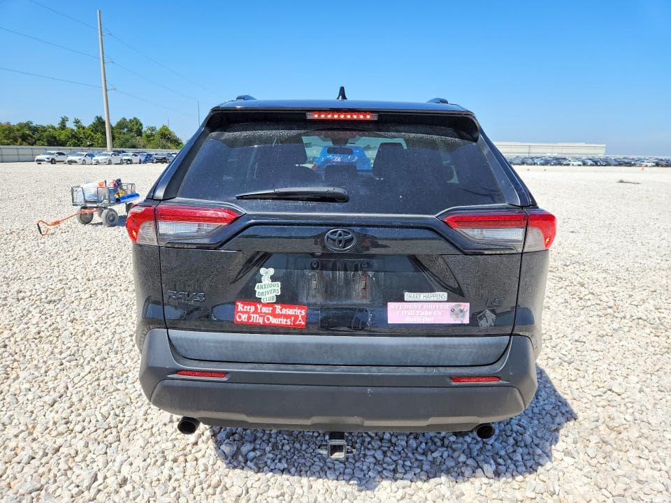2021 TOYOTA RAV4 LE 6