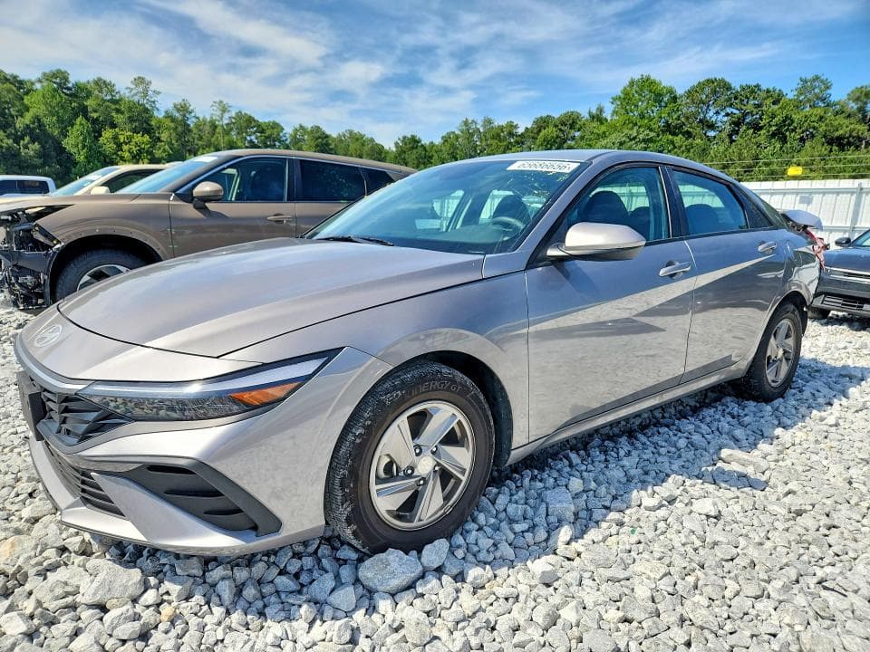 2025 HYUNDAI ELANTRA SE - 1