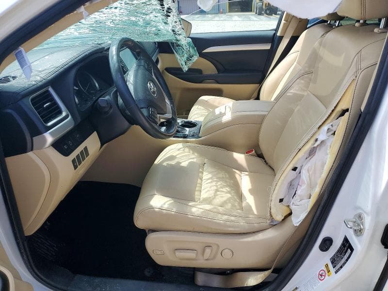 2018 TOYOTA HIGHLANDER XLE 7
