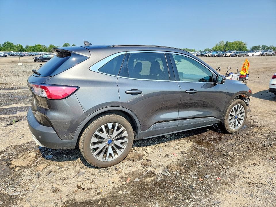 2020 FORD ESCAPE TITANIUM 3