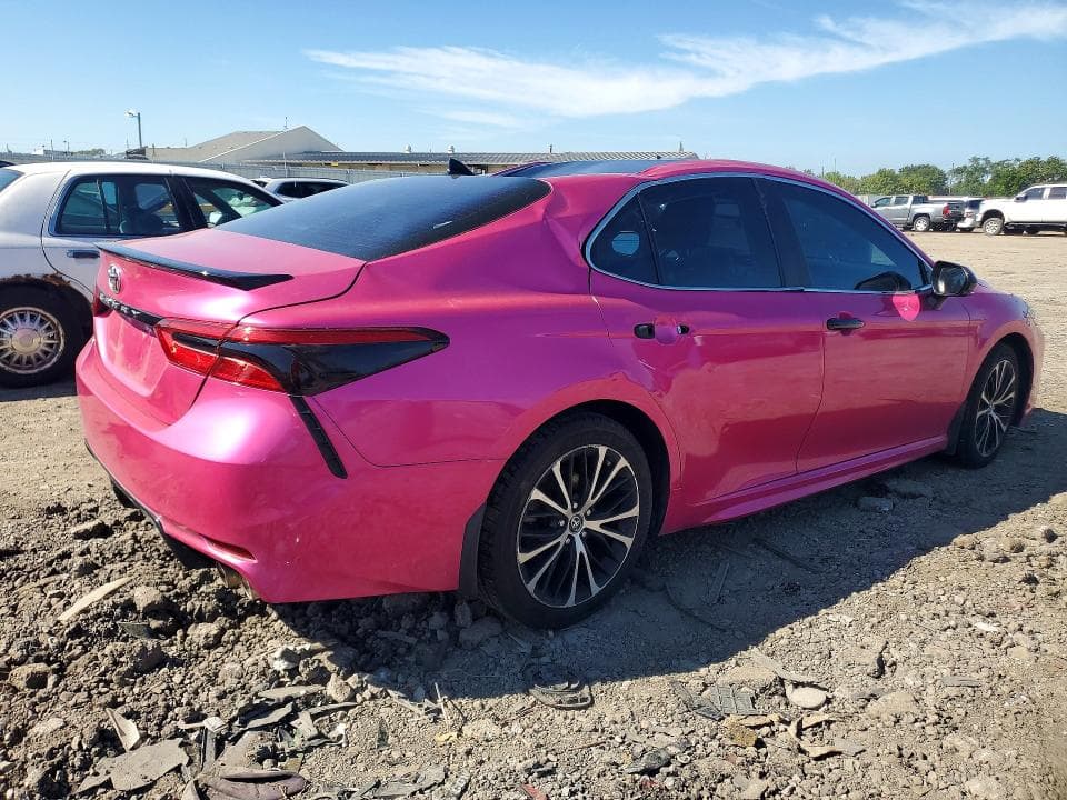 2020 TOYOTA CAMRY SE 3