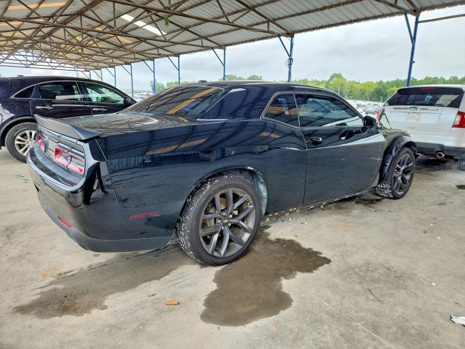 2021 DODGE CHALLENGER SXT 3