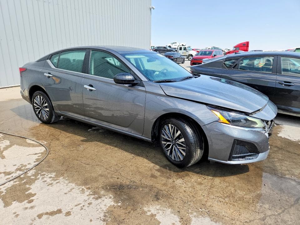 2025 NISSAN ALTIMA SV 4