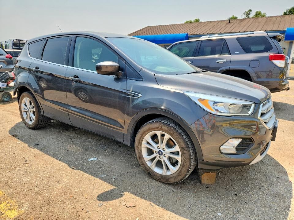 2019 FORD ESCAPE SE 4