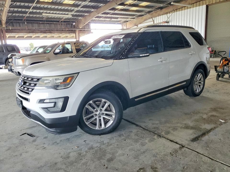 2017 FORD EXPLORER XLT - 1