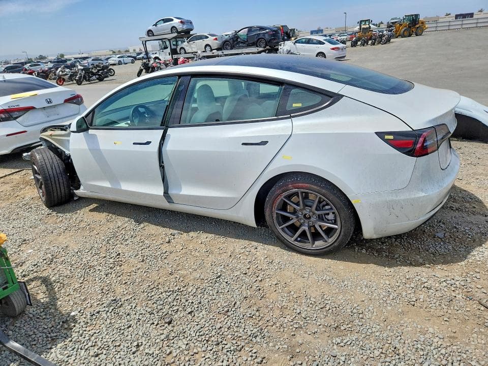 2022 TESLA MODEL 3 2