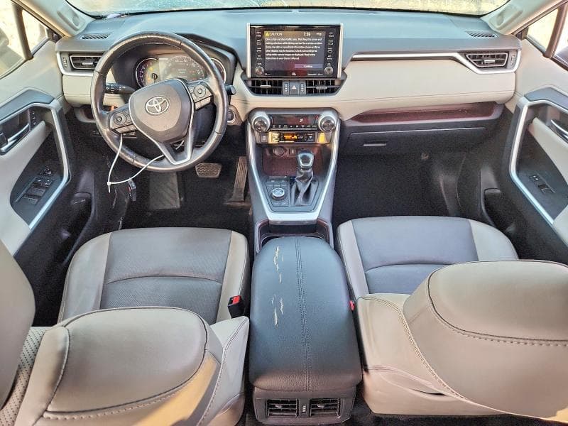 2021 TOYOTA RAV4 LIMITED 8