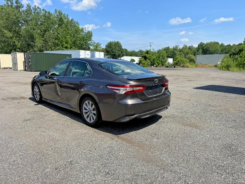 2018 TOYOTA CAMRY LE 3