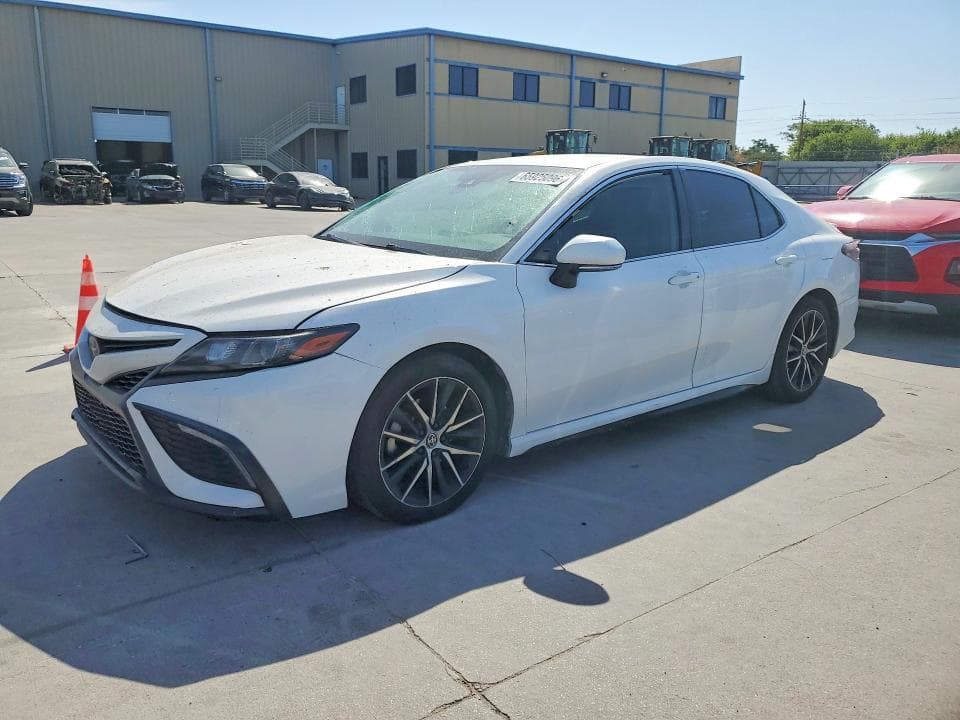 2022 TOYOTA CAMRY SE