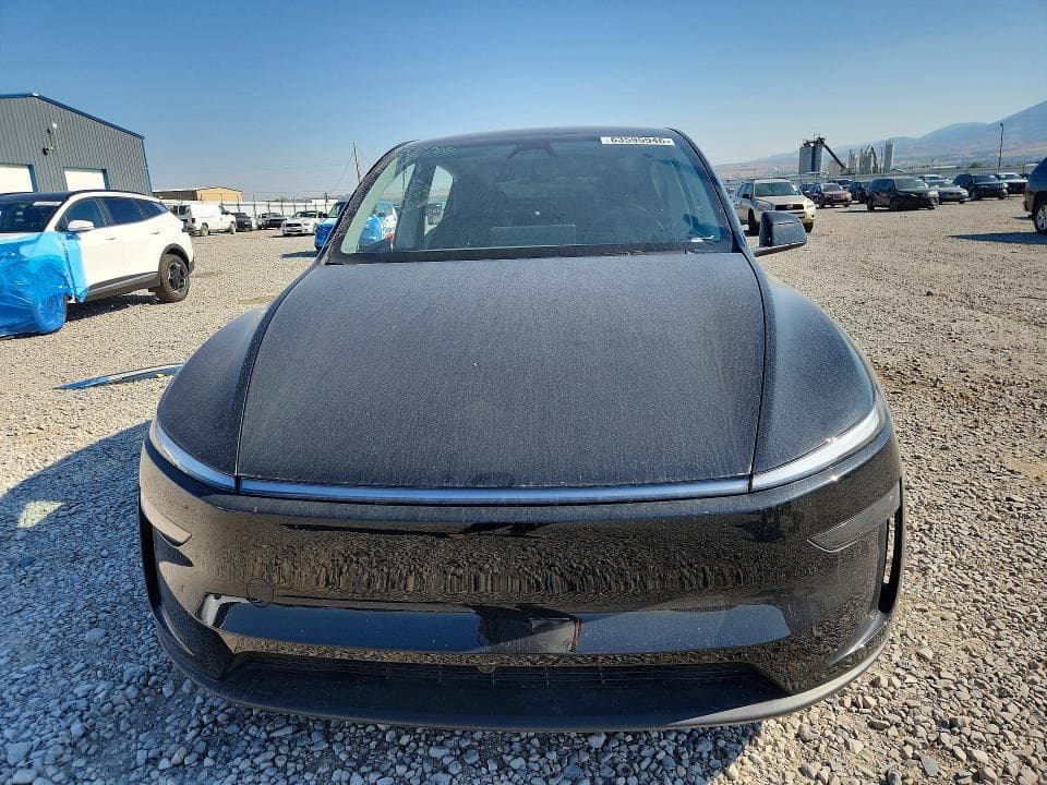 2026 TESLA MODEL Y 5