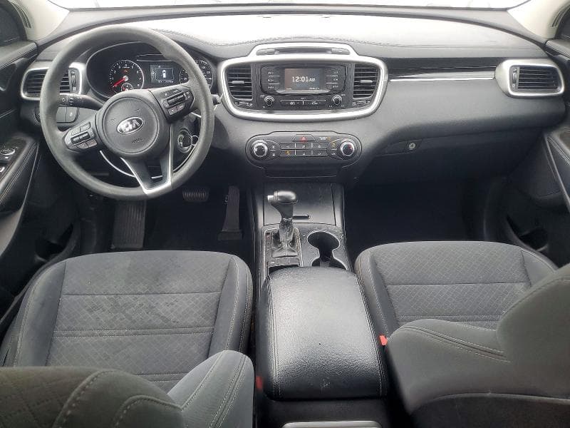 2018 KIA SORENTO LX V6 8