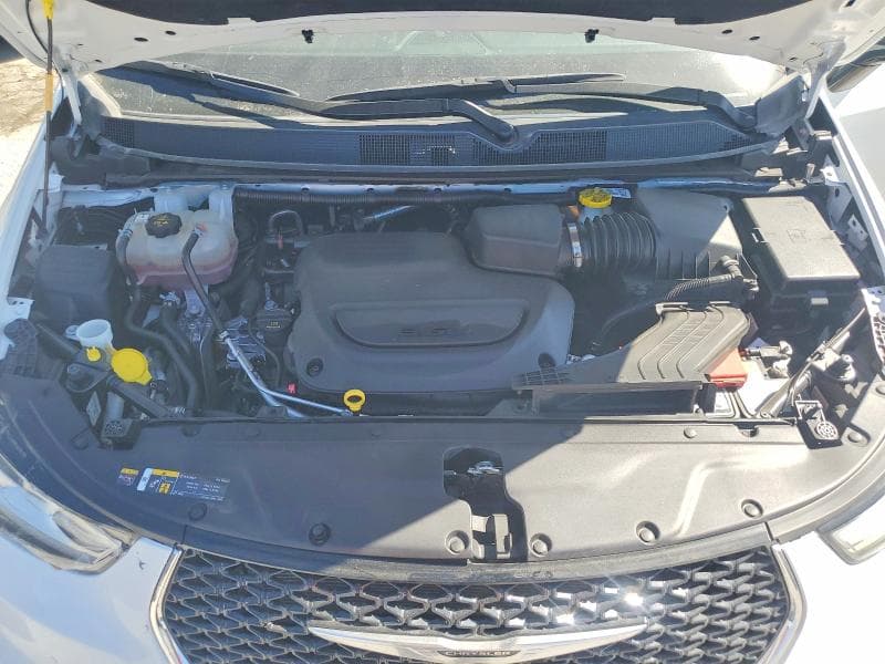 2024 CHRYSLER PACIFICA TOURING L 12
