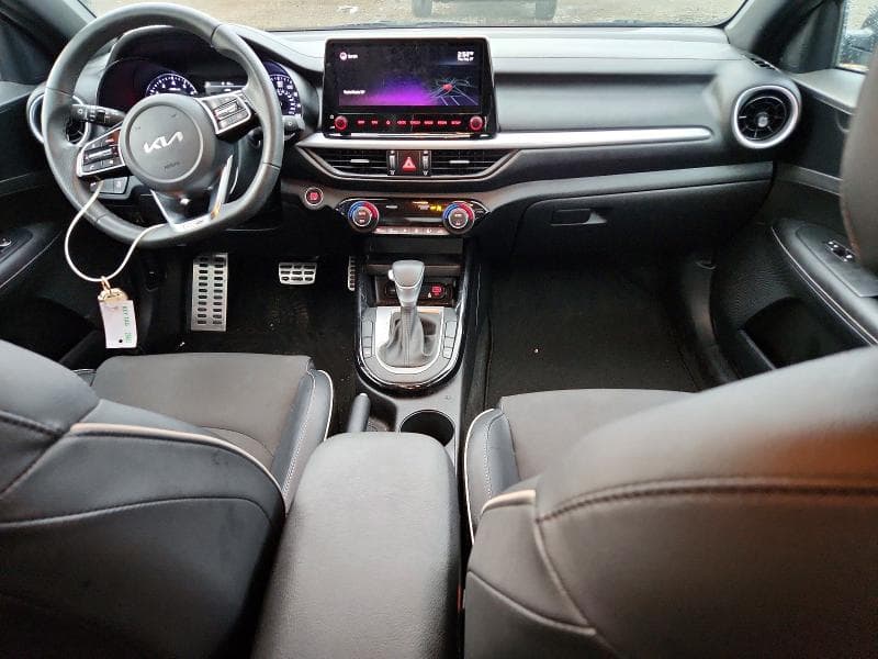 2022 KIA FORTE GT LINE 8