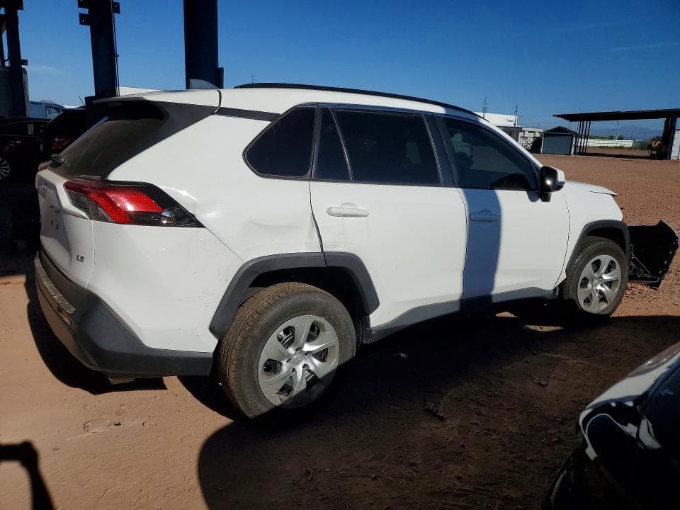 2019 TOYOTA RAV4 LE 3