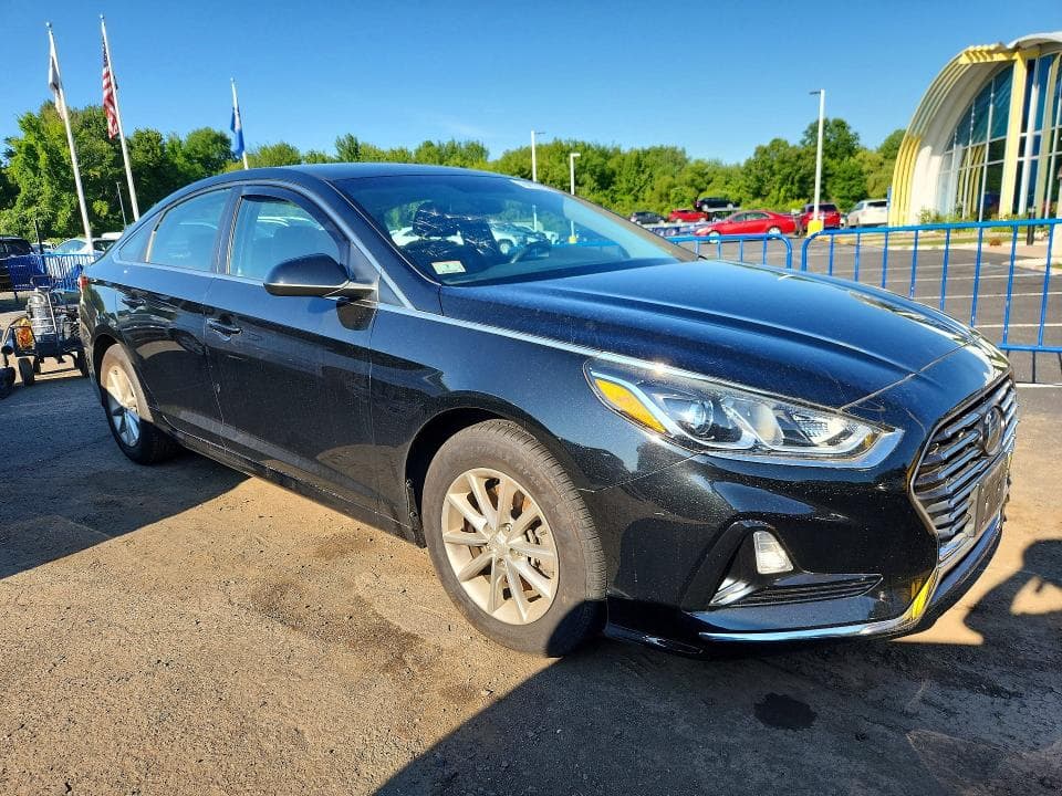 2019 HYUNDAI SONATA SE 4