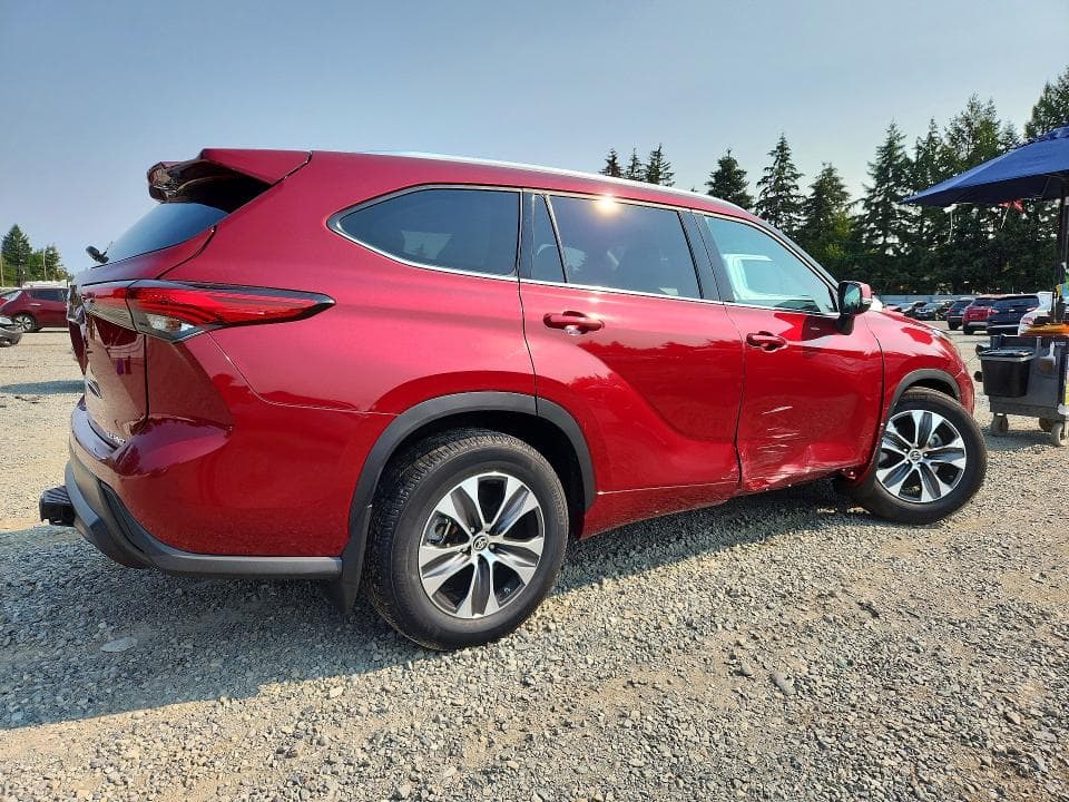 2020 TOYOTA HIGHLANDER XLE 3