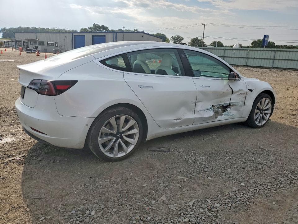 2018 TESLA MODEL 3 3