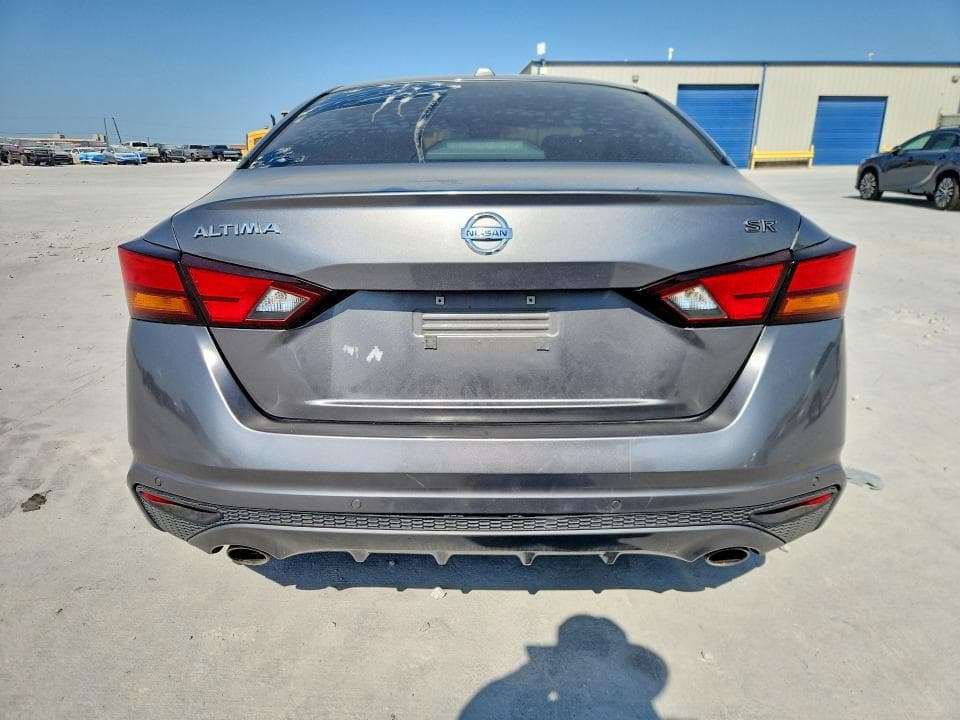 2022 NISSAN ALTIMA SR 6