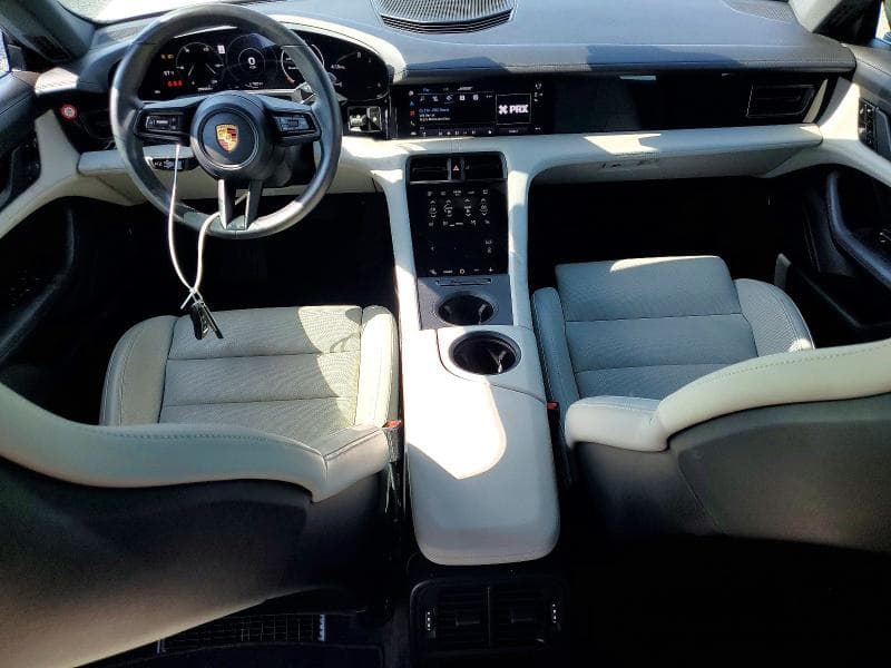 2021 PORSCHE TAYCAN 8