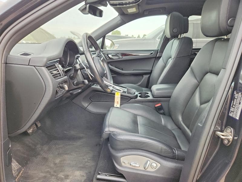 2023 PORSCHE MACAN BASE 7