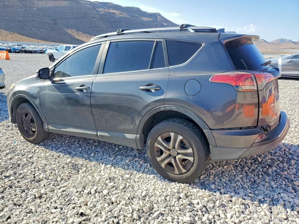 2018 TOYOTA RAV4 LE 2