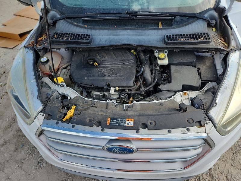 2017 FORD ESCAPE SE 12