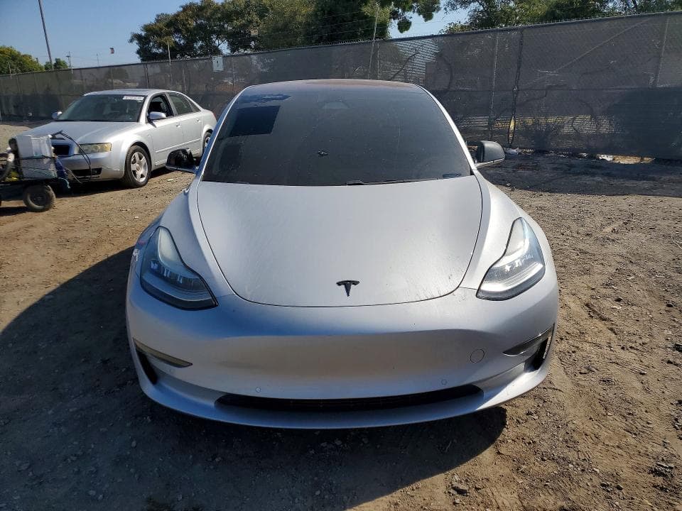 2018 TESLA MODEL 3 5