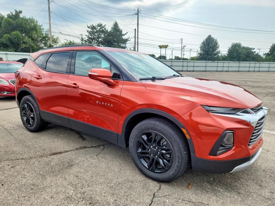 2021 CHEVROLET BLAZER 2LT 4