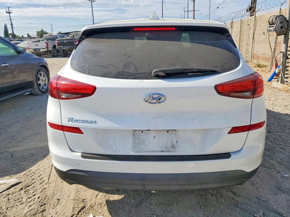 2020 HYUNDAI TUCSON SE 6