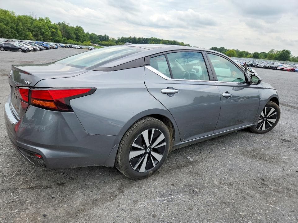 2022 NISSAN ALTIMA SV 3
