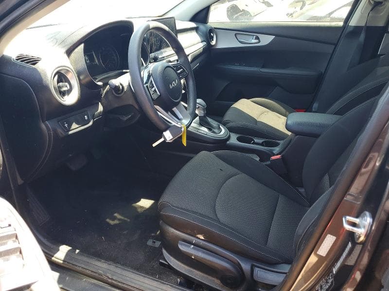 2023 KIA FORTE LX 7