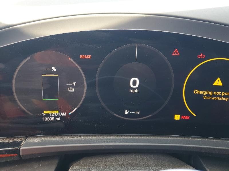 2024 PORSCHE MACAN TURBO 9