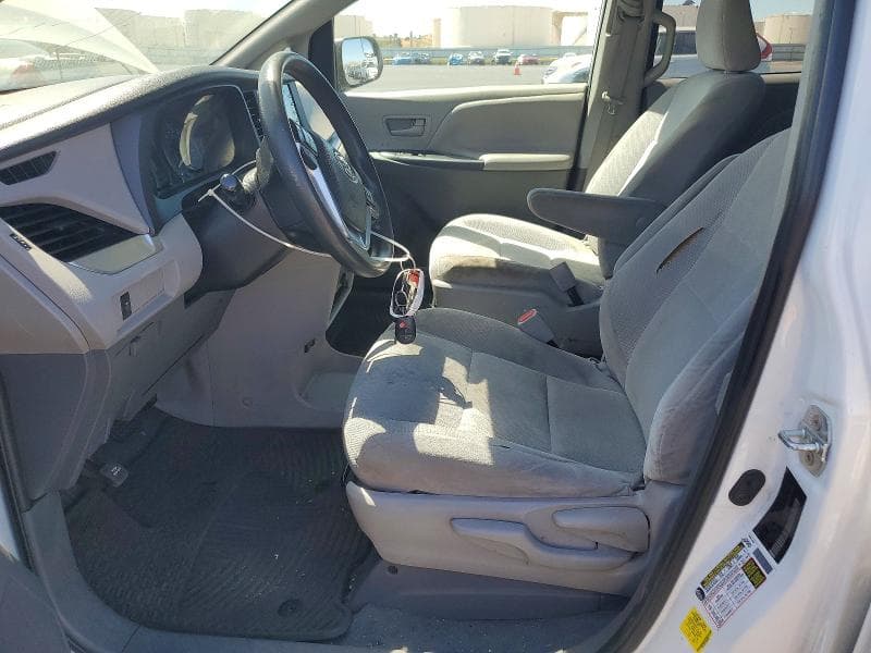 2020 TOYOTA SIENNA L 7