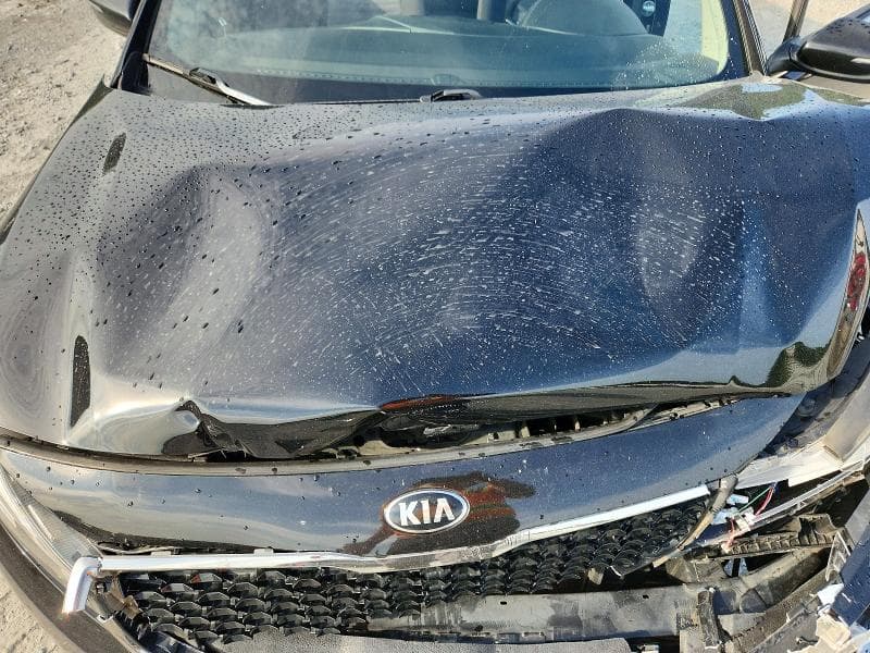 2017 KIA FORTE S 11