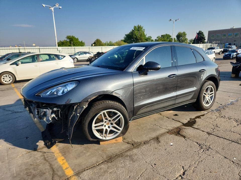 2018 PORSCHE MACAN - 1