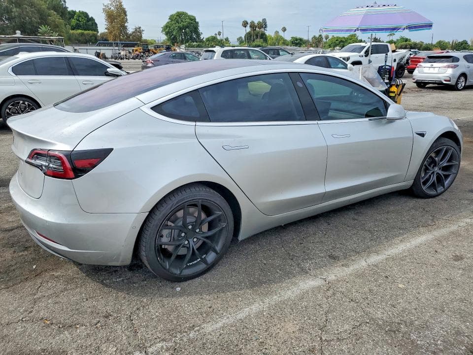 2018 TESLA MODEL 3 3