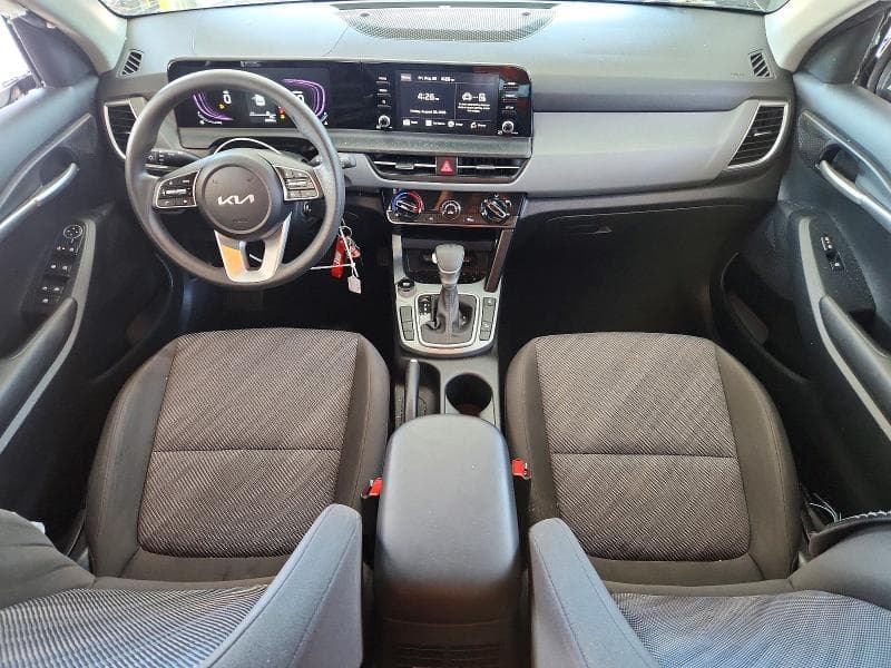 2025 KIA SELTOS LX 8