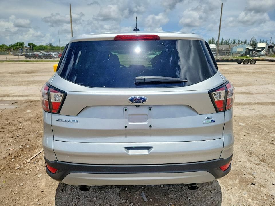 2017 FORD ESCAPE SE 6