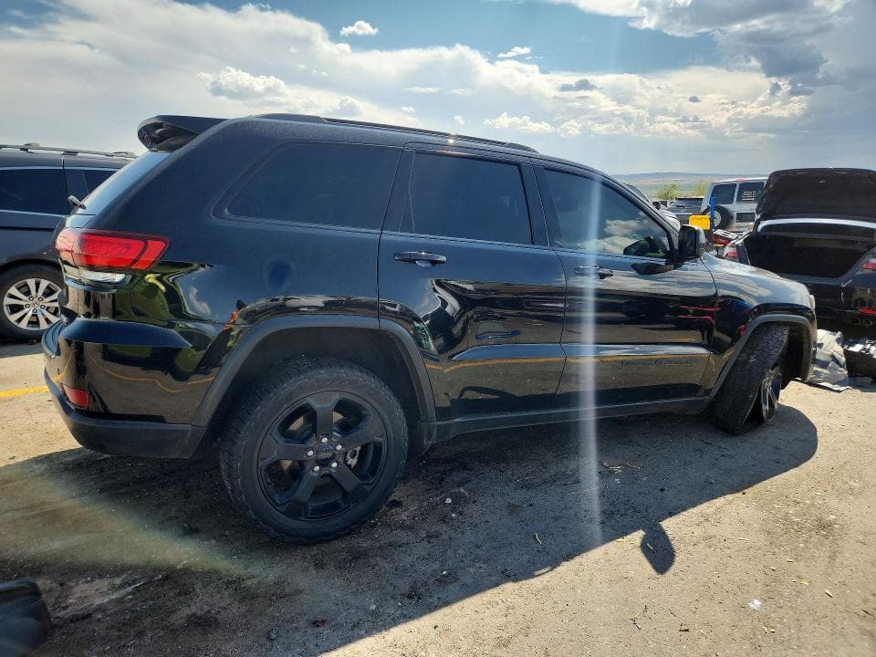 2019 JEEP GRAND CHEROKEE LAREDO 3