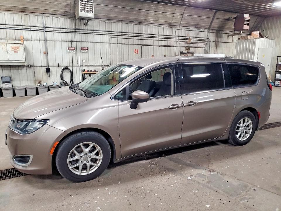 2017 CHRYSLER PACIFICA TOURING - 1