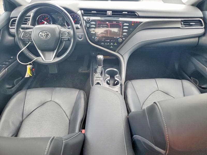 2020 TOYOTA CAMRY XSE 8