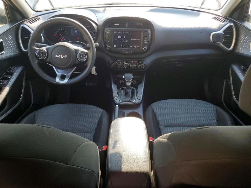 2022 KIA SOUL LX 8