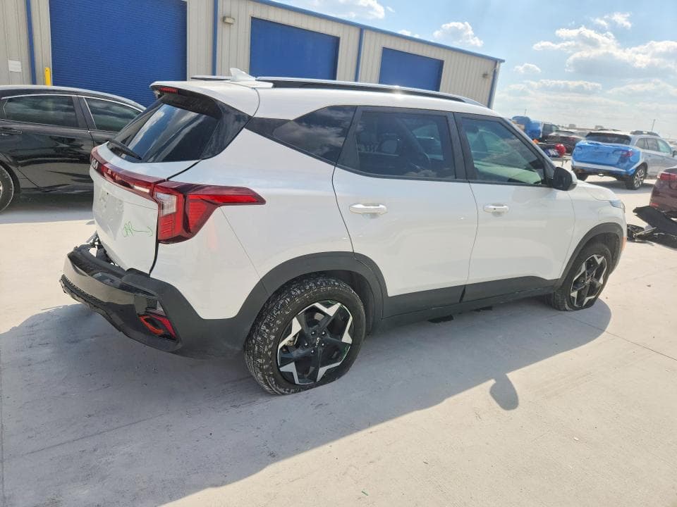2025 KIA SELTOS S 3