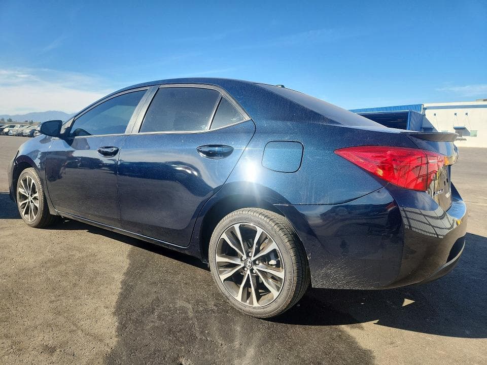 2018 TOYOTA COROLLA XSE 2